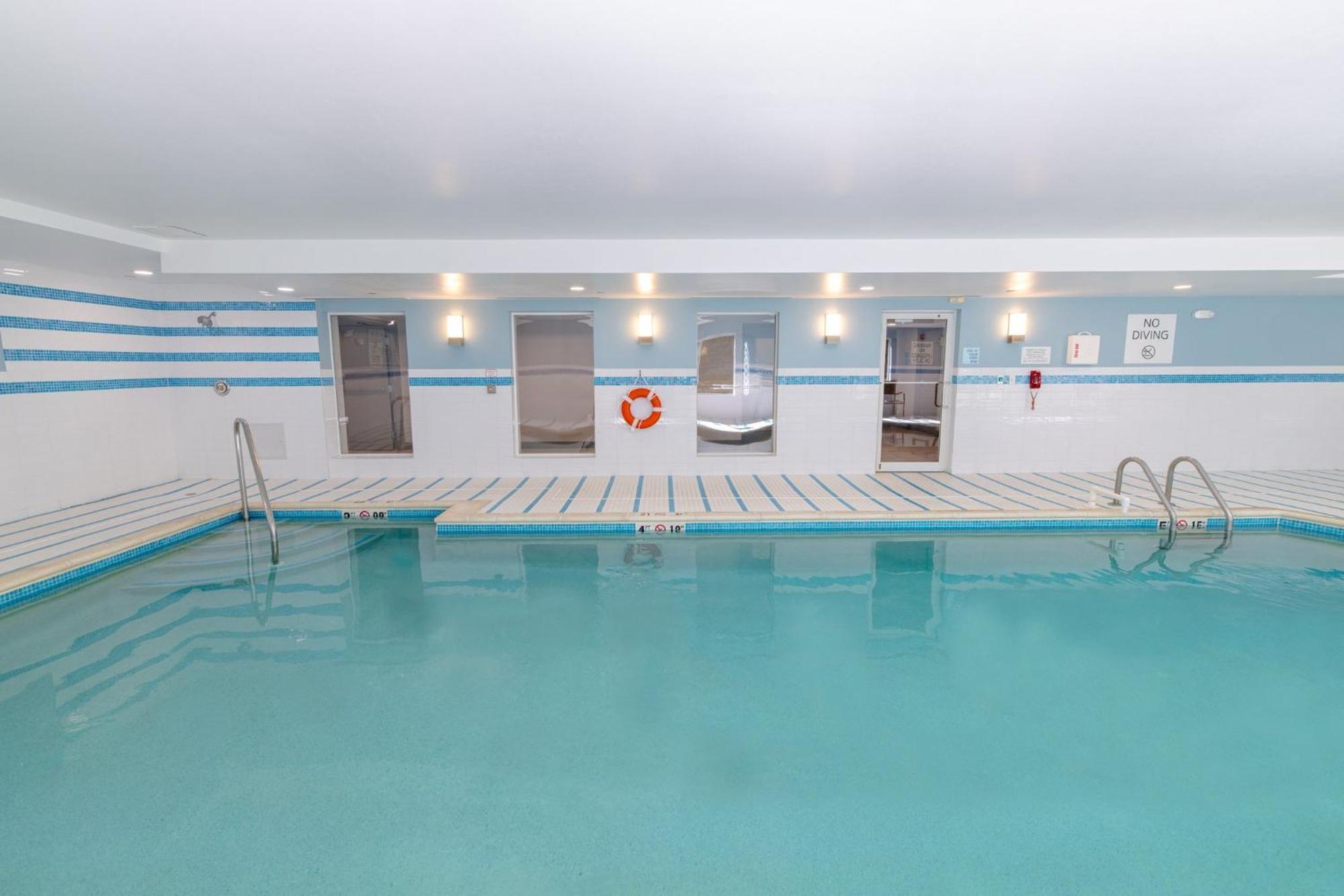 Holiday Inn Express - Neptune By Ihg Eksteriør bilde