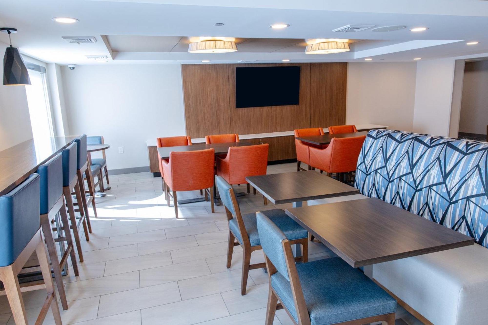 Holiday Inn Express - Neptune By Ihg Eksteriør bilde