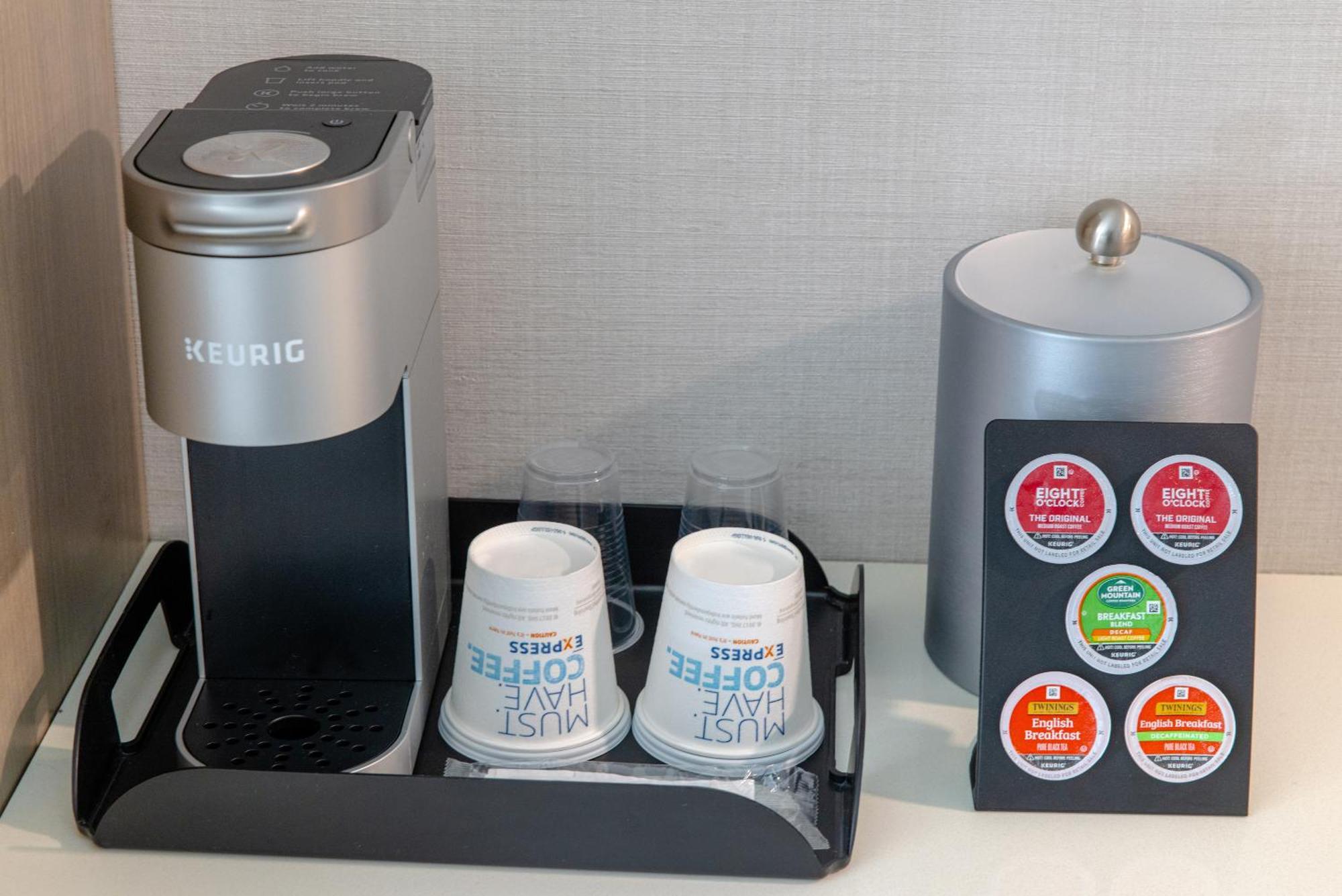 Holiday Inn Express - Neptune By Ihg Eksteriør bilde