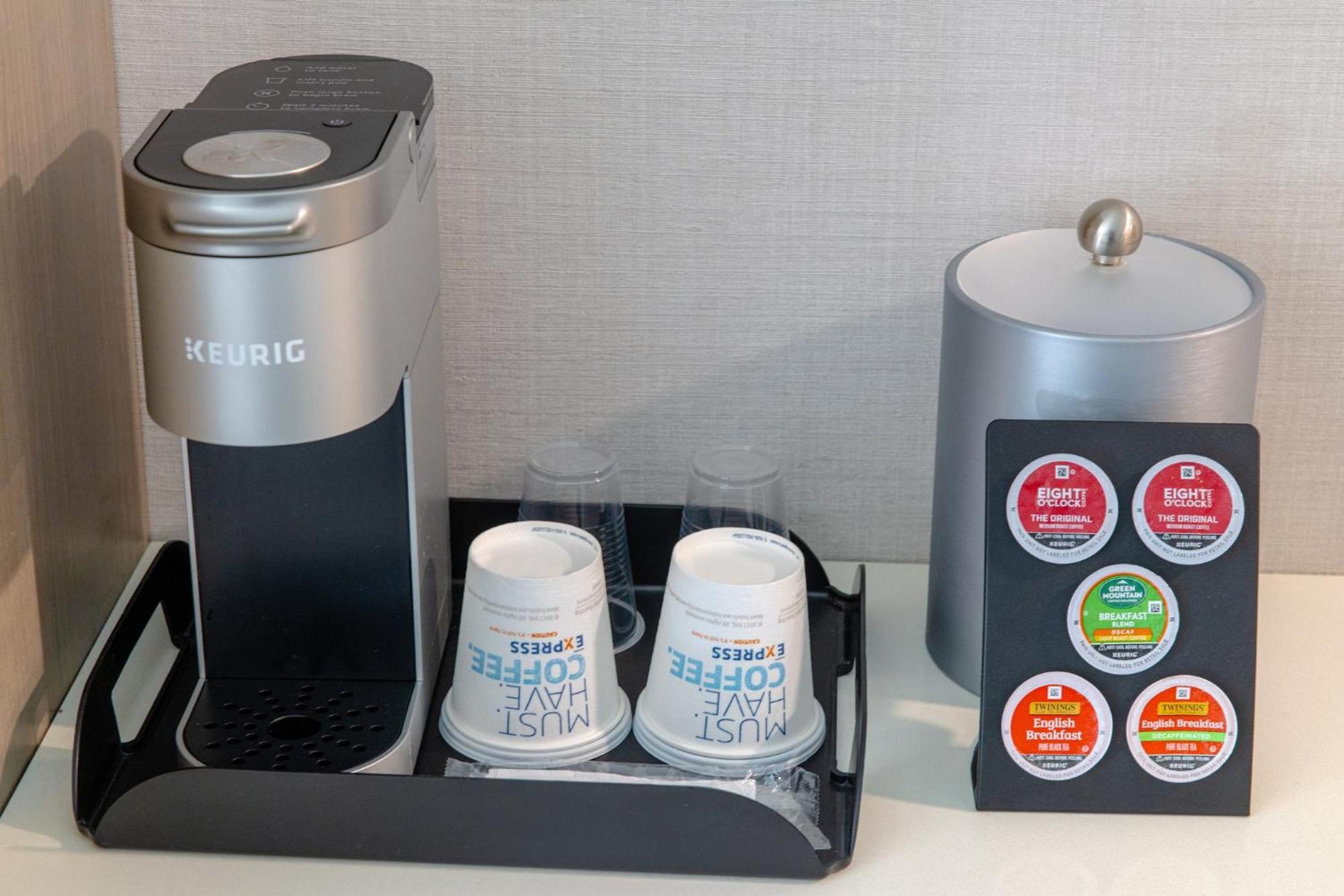 Holiday Inn Express - Neptune By Ihg Eksteriør bilde